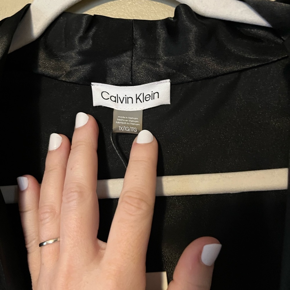 Calvin Klein Plus Size Satin Wrap Blouse NWT - Picture 5 of 7